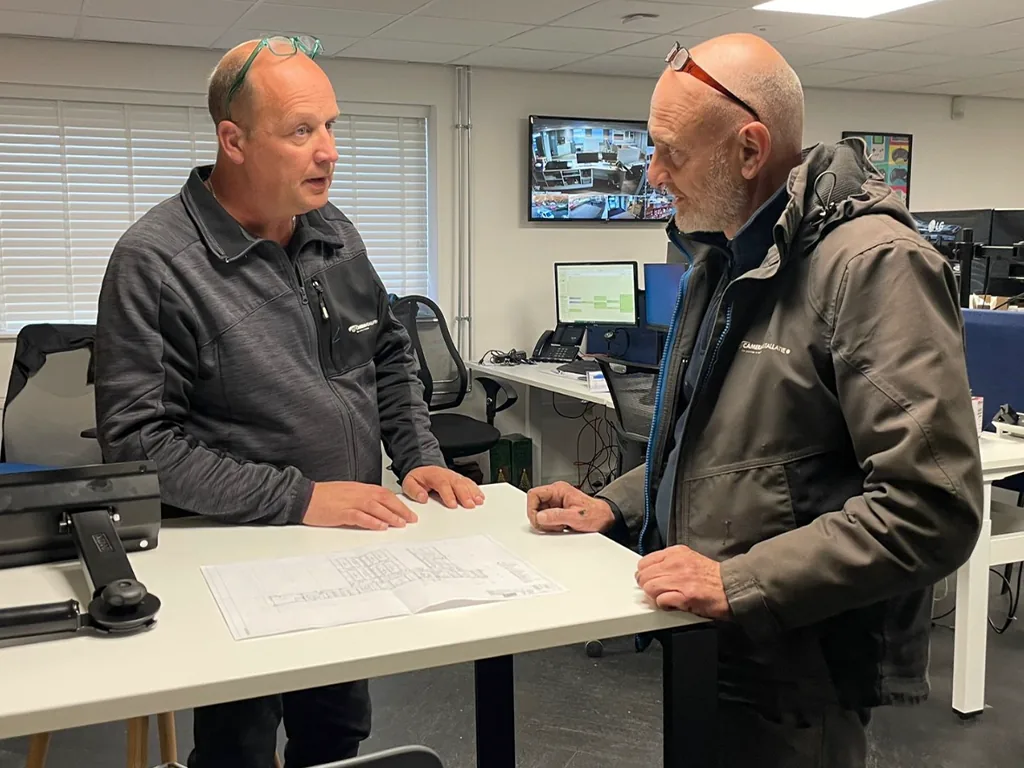 De tekening doornemen voordat het werk begint